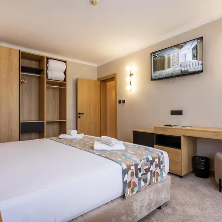 Hotel Amar Design By Hmg